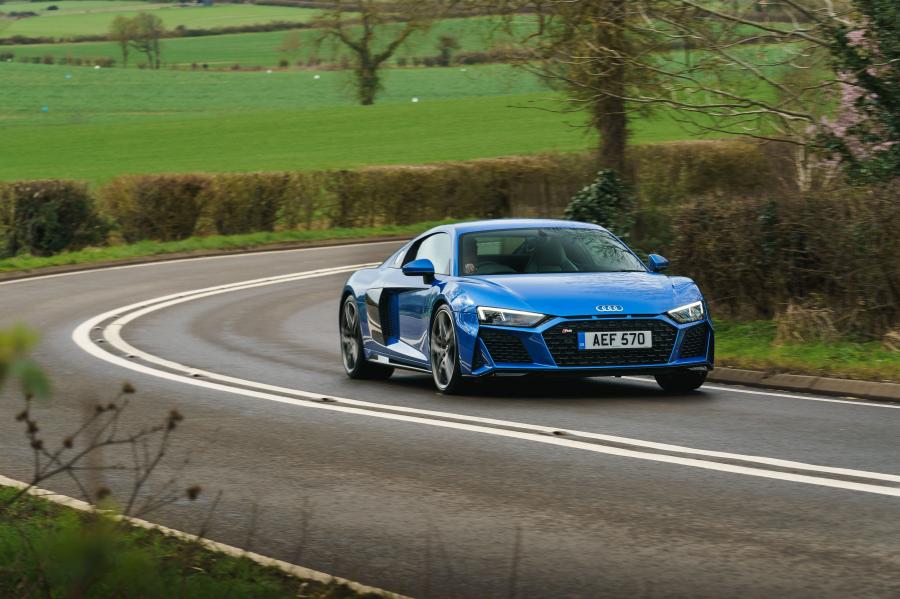  Audi R8 V10 2019 года  (UK) (фото 44 из 79)